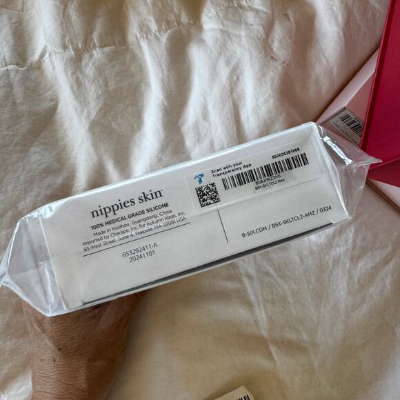 Nippies Adhesive Lifting Cups Unopened New in Box Size 2 (D+) Caramel - Picture 2 of 5